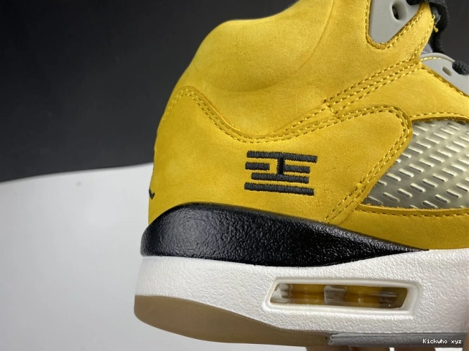 Tokyo T23 5 454783-701 Air Jordan Retro 0615